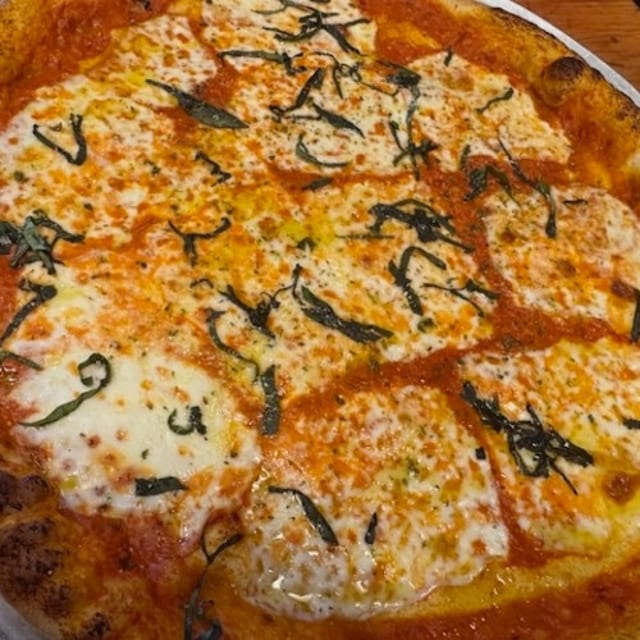 Margherita Pizza.